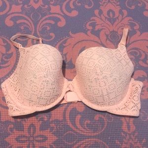 36D Victoria’s Secret bra